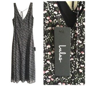 NWT Lulus Floral Print V-Neck Front & Back Maxi Dress